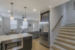 Interior - Treetop Terrace - 3 miles to stadium and downtown! (Nashville)