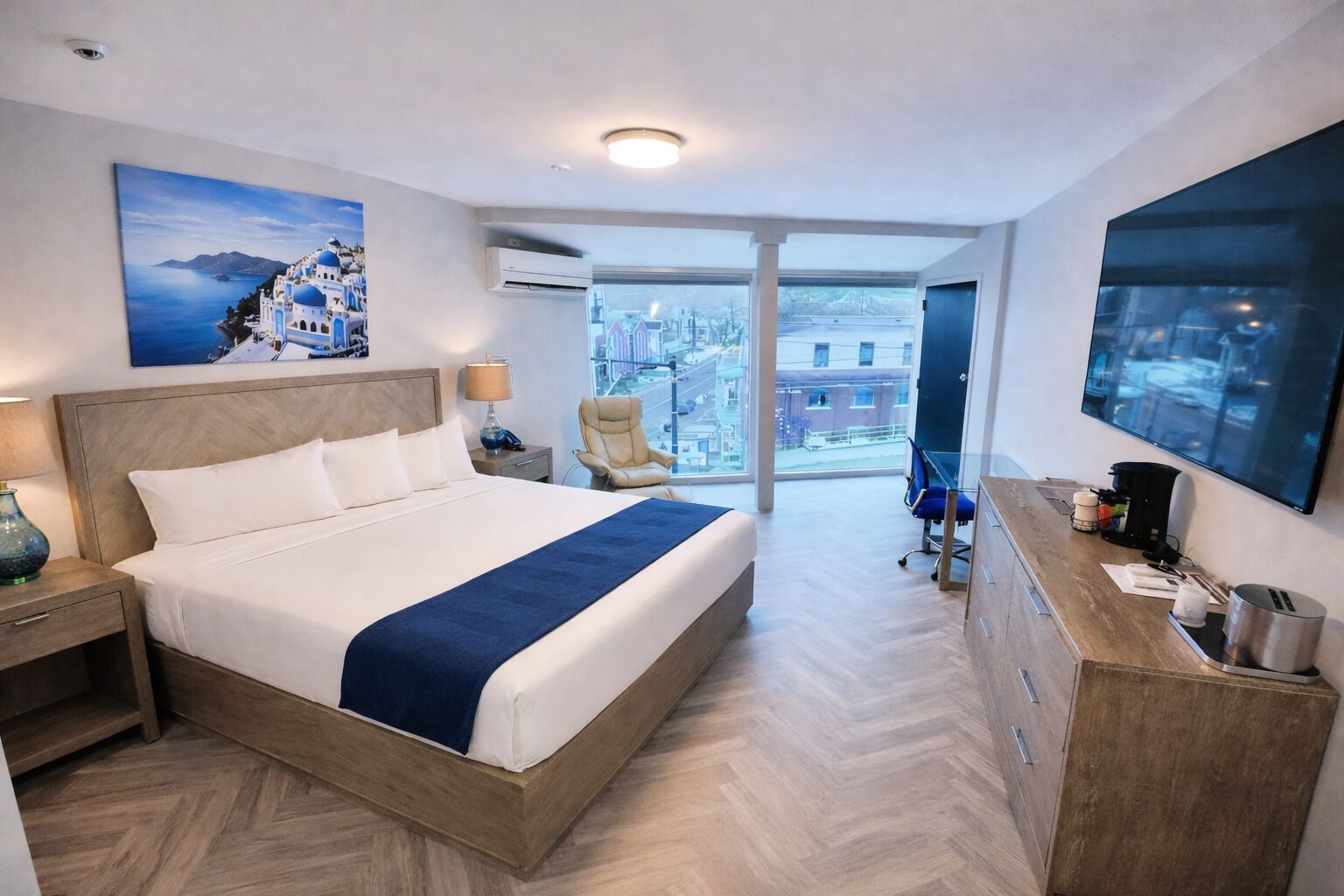 Egyptian cotton sheets, premium bedding, down comforters, pillowtop beds