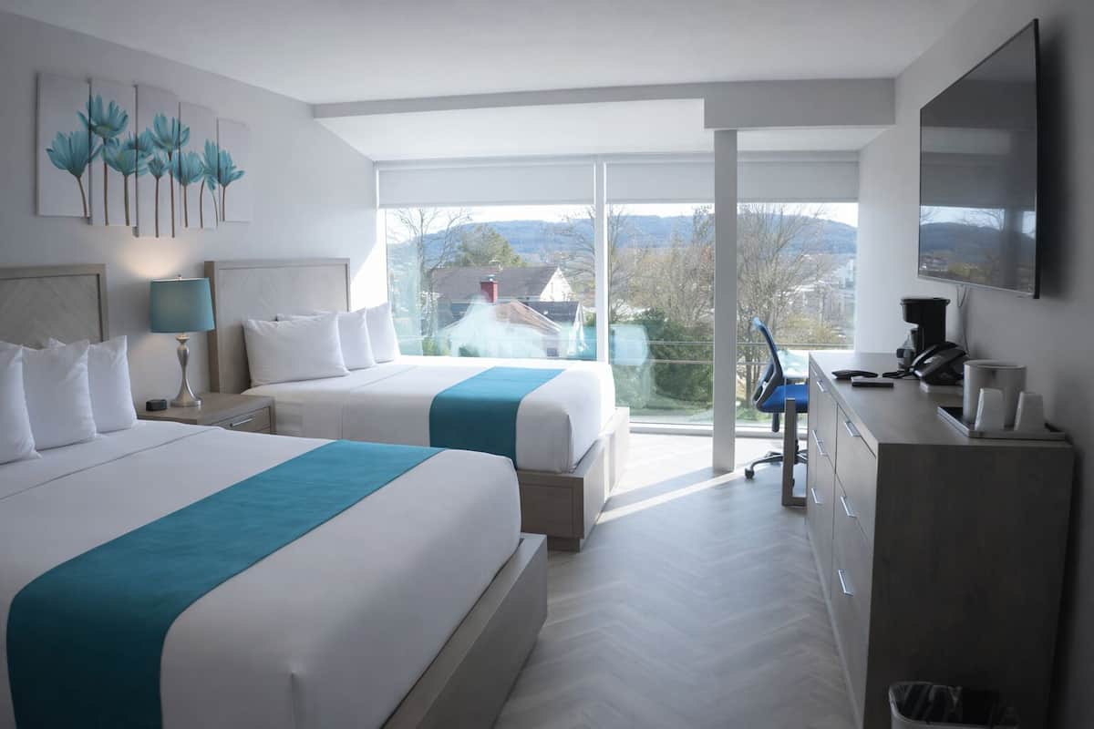 ملاءات من القطن المصري وأغطية فراش متميزة وألحفة محشوة بالريش