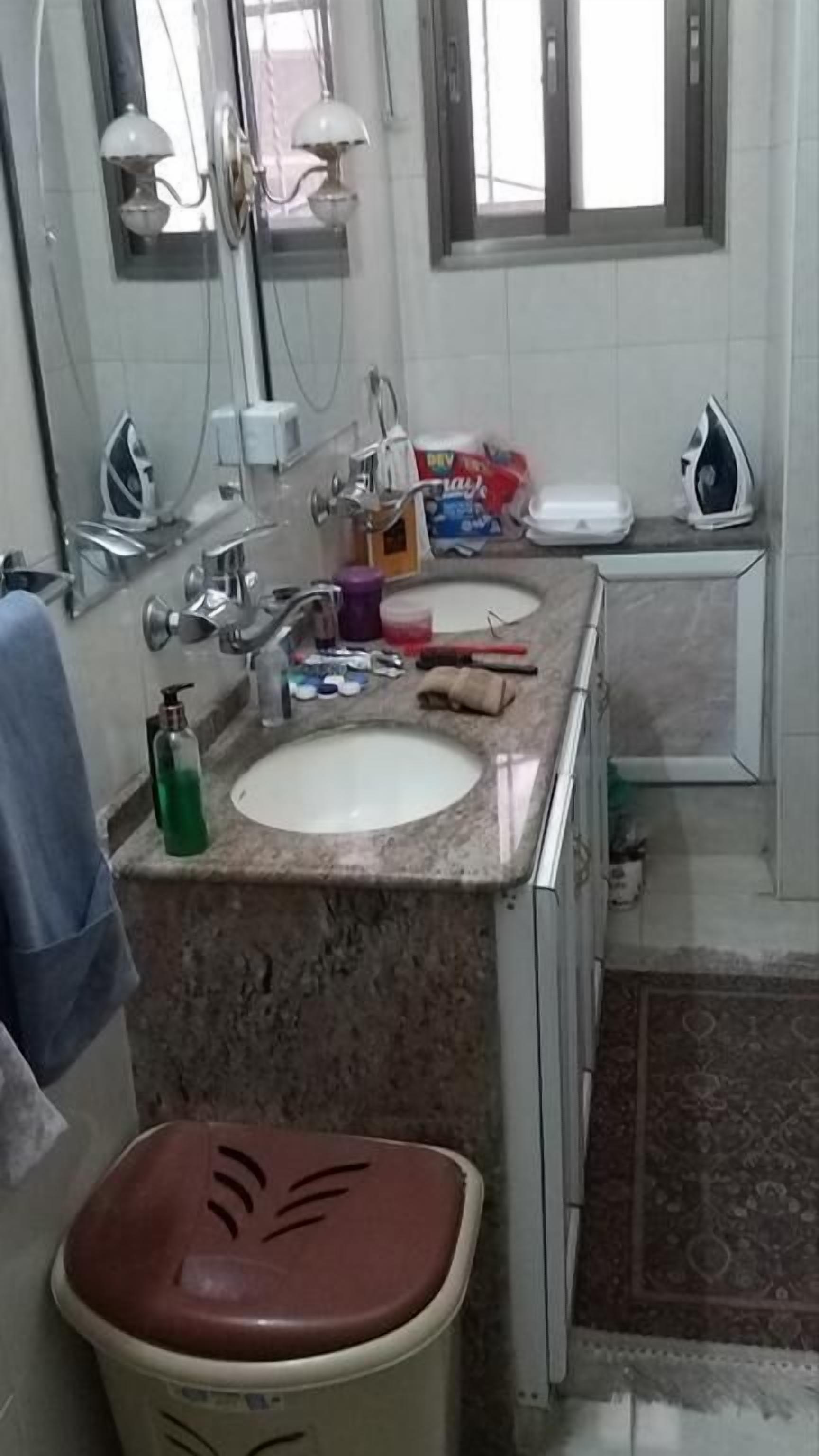 Wastafel kamar mandi
