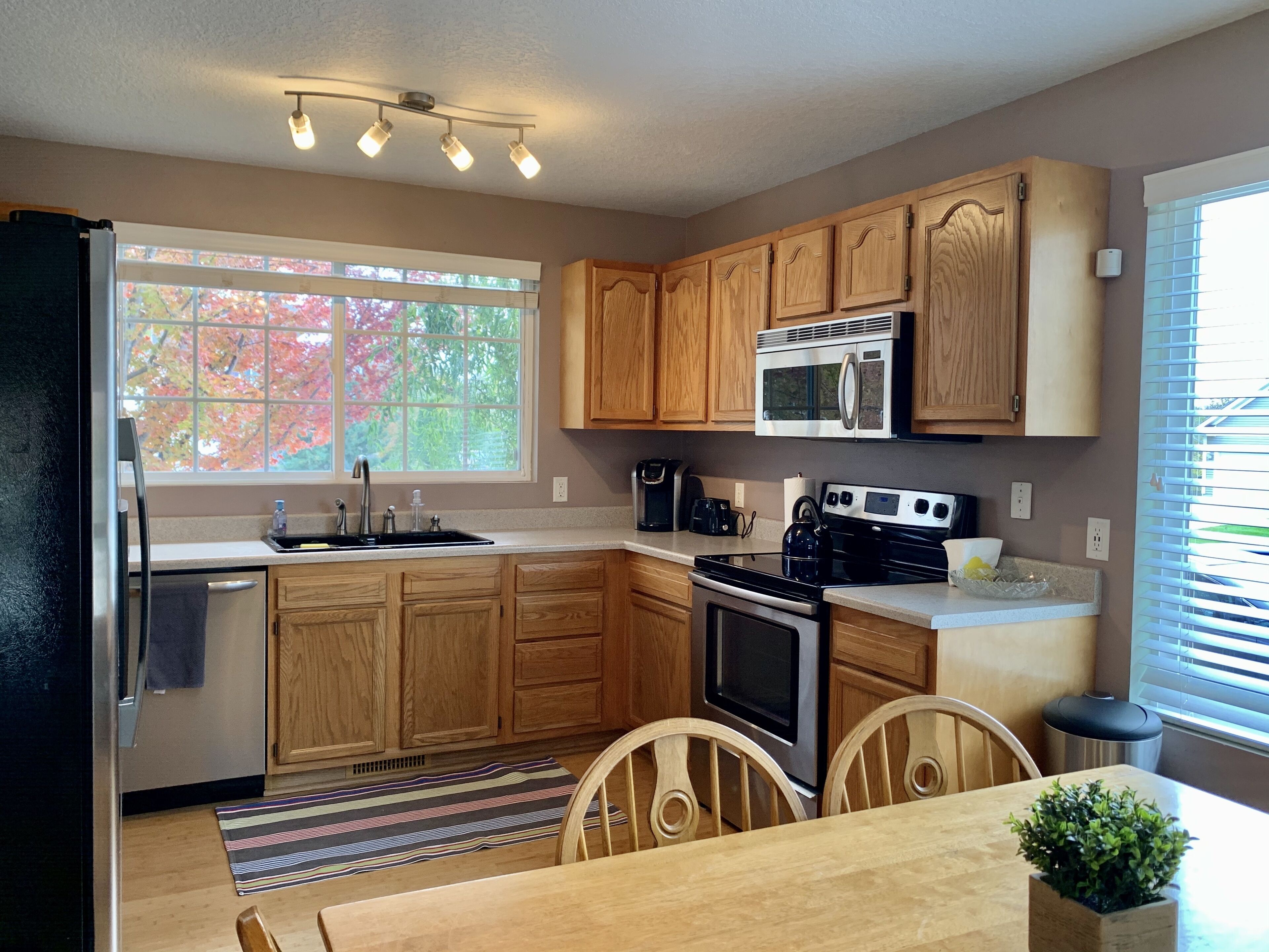 Lovely home with 4 beds in Urbandale