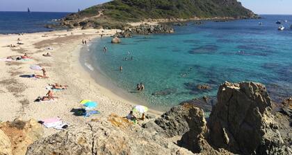 Villa atmosphérique avec belle vue mer dans un quartier calme et verdoyant
