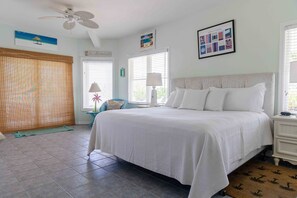 4 bedrooms, iron/ironing board, free WiFi, bed sheets - Champagne Sunrise - Beachfront, Sunsets,Snorkel,Swim,Pool, walk to RumPoint (North Side)