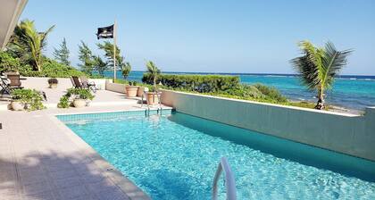 Champagne Sunrise - Beachfront, Sunsets,Snorkel,Swim,Pool, walk to RumPoint