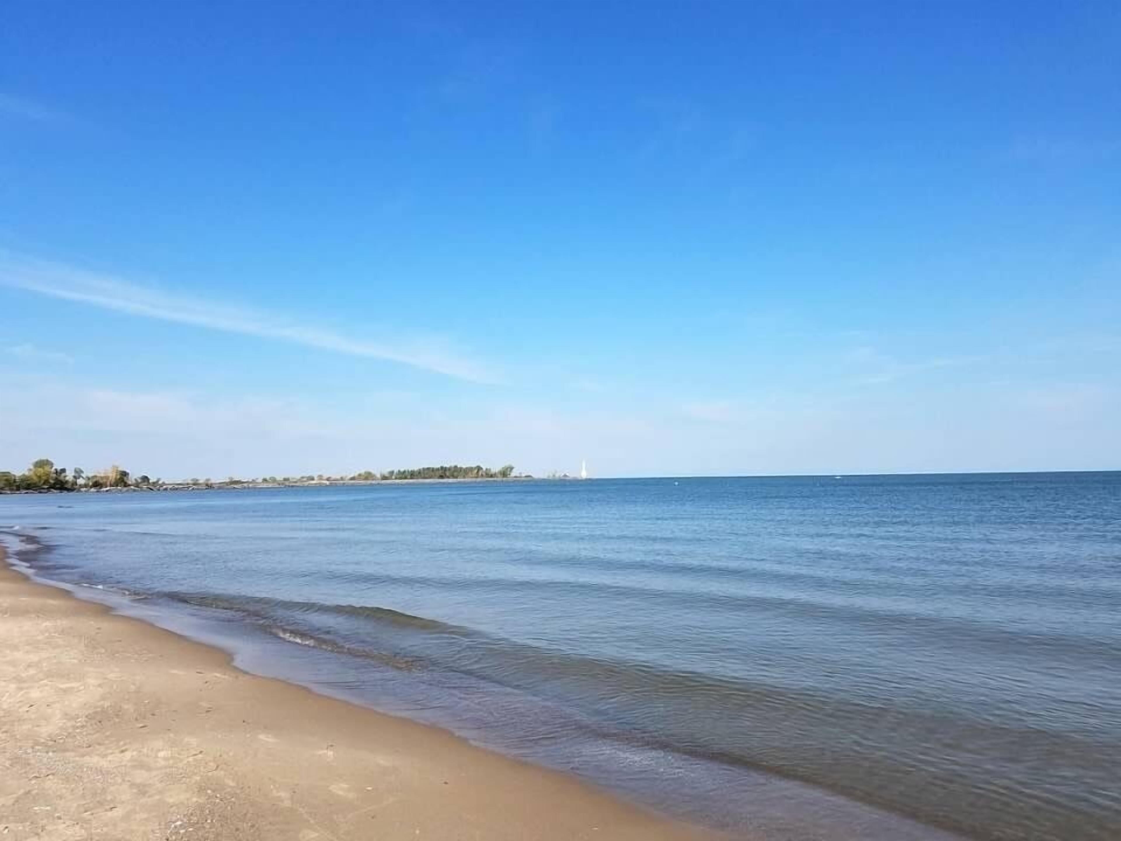 In Strandnähe, Liegestühle, Strandtücher