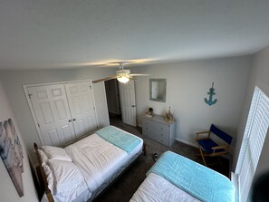 5 Schlafzimmer, Bügeleisen/Bügelbrett, kostenloses WLAN, Bettwäsche