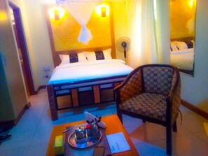 Iron/ironing board, WiFi, bed sheets, wheelchair access - Proxify Mvuli Studio Suite (Nairobi)