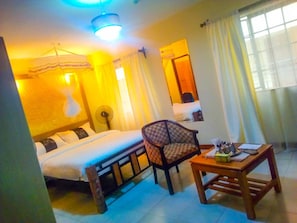 Iron/ironing board, WiFi, bed sheets, wheelchair access