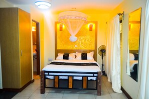 Iron/ironing board, WiFi, bed sheets, wheelchair access - Proxify Mvuli Studio Suite (Nairobi)