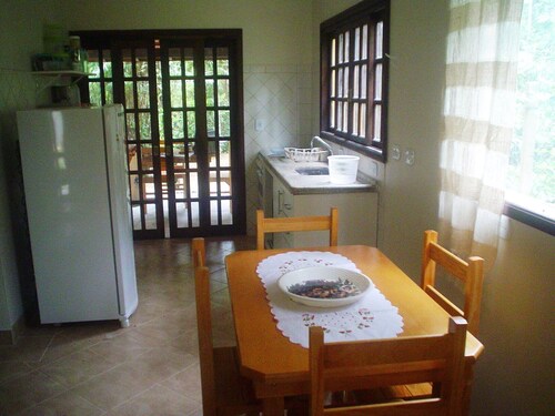 SOBRÉ DANS LE VILLAGE CAMBURI -SERTÃO- R. PRAIA DA MARANDUBA 24