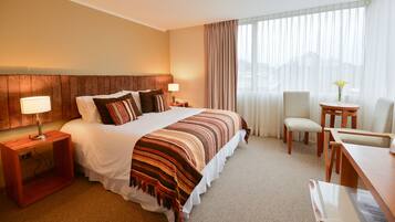 Ylelliset vuodevaatteet, memory foam -patjalliset sängyt