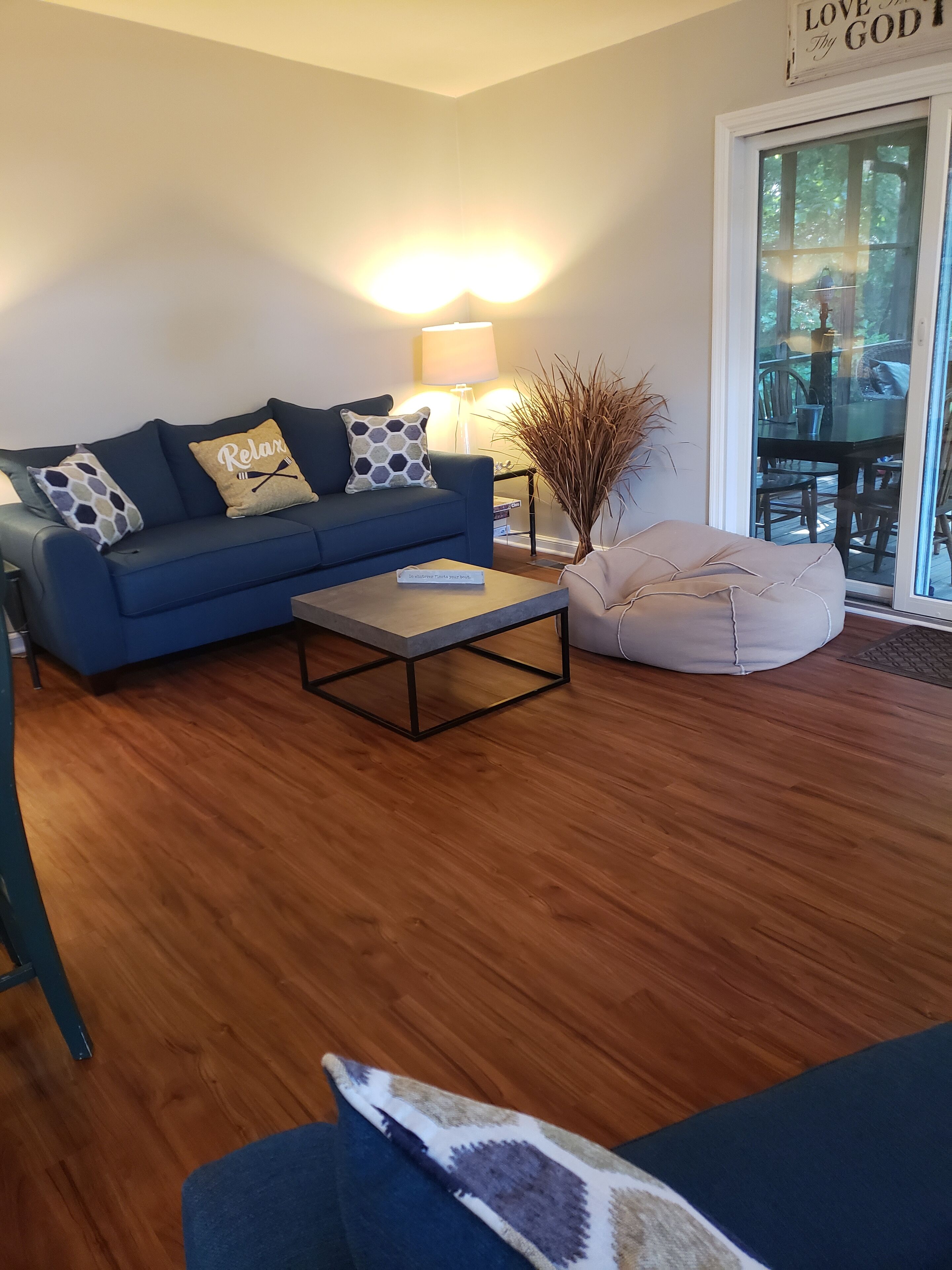 Beautiful Lake Cottage with water access, private dock in cove and fire pit 