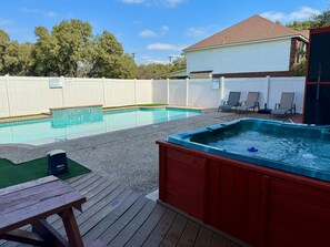Piscine extérieure, piscine chauffée