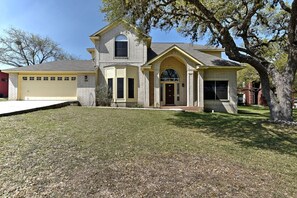 Exterior - Home Hidden In Plain Sight with HEATED Pool and Hot-Tub (San Antonio)