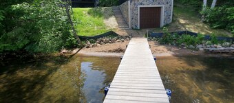 Eagle Point Rentals on White Sand Lake