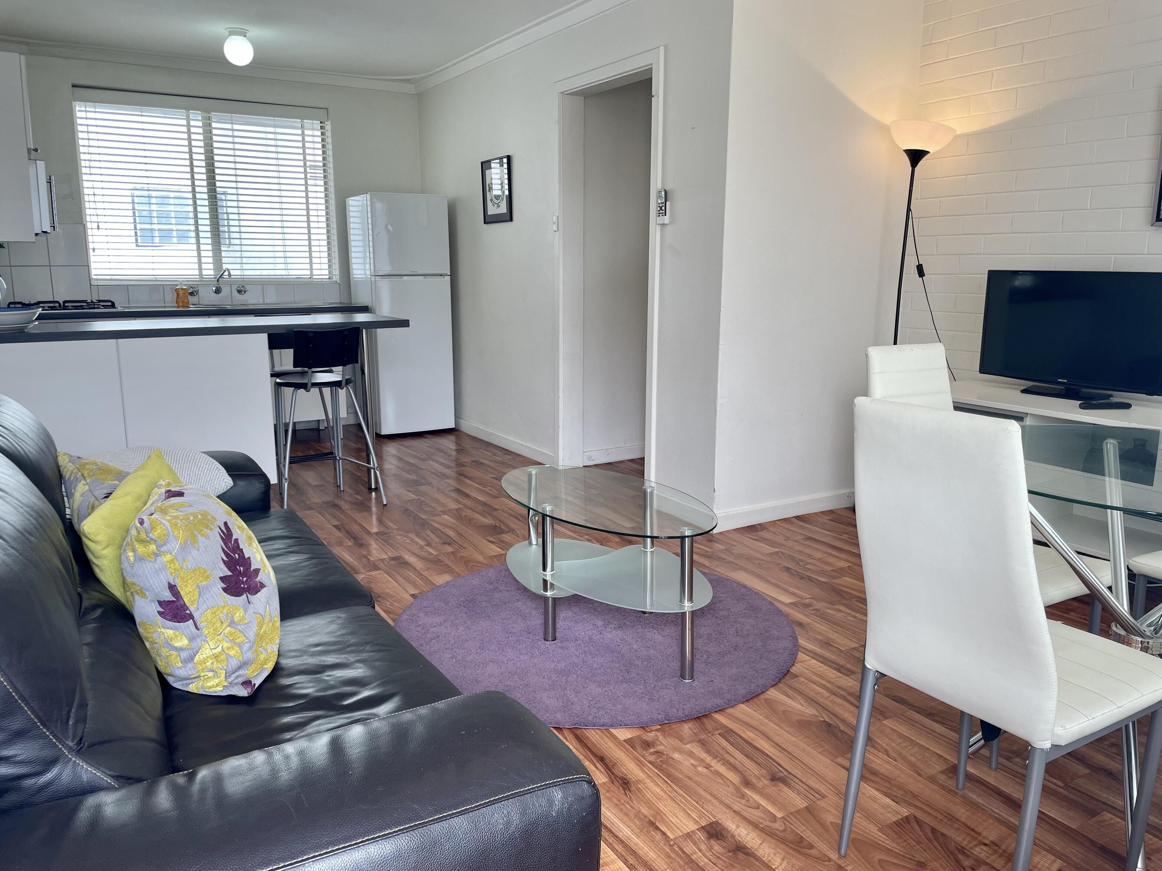 Cute and affordable park side accommodation