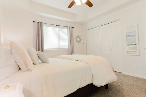 Luxury condo two minutes from Independence Point, McEuen Park, and Downtown CDA!