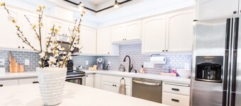 Luxury condo two minutes from Independence Point, McEuen Park, and Downtown CDA!