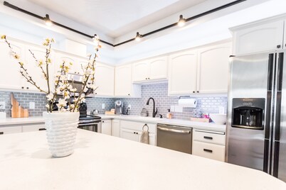 Luxury condo two minutes from Independence Point, McEuen Park, and Downtown CDA!