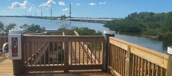 Big Pine Key, 3 BR, 2 1/2 Bath, Private Canal, Close to everything, KW