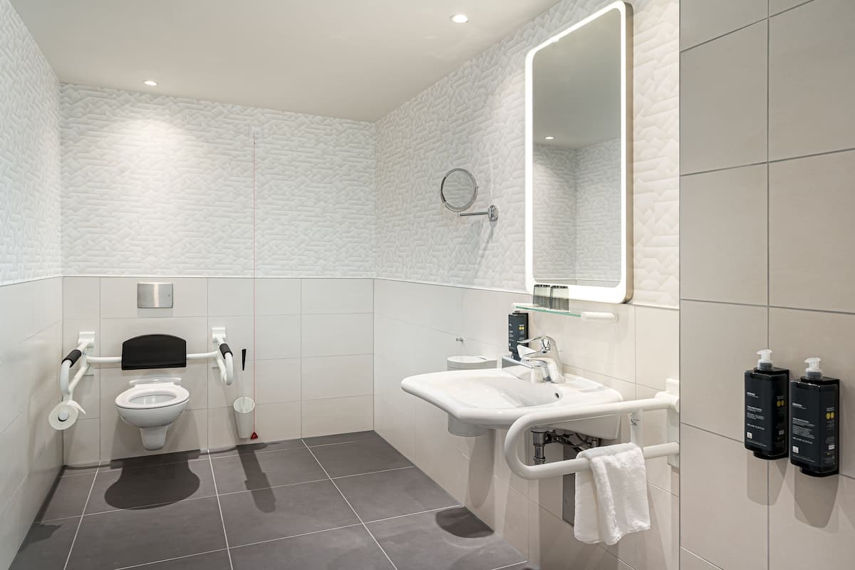 1 bedroom, in-room safe, desk, laptop workspace