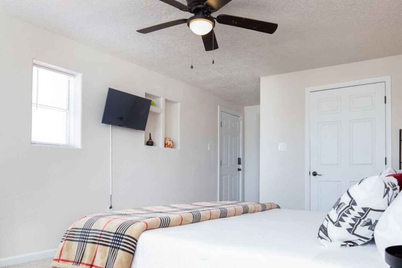 The  Lagartija at Old Town with King Bed