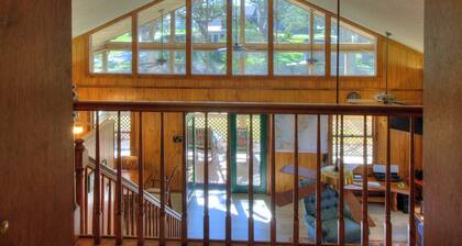 Sound View, Pet Friendly Home in Harkers Island, NC (Core Sound Lodge)