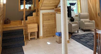 Loft Style Cottage, Lake Huron Views, and Sandy Beach Access