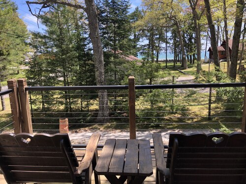 Loft Style Cottage, Lake Huron Views, and Sandy Beach Access