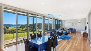Interior - Bayview Ringlands - Enjoy this relaxing escape (Narooma)