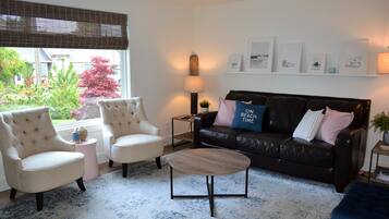 Télévision, jeux vidéo, lecteur de DVD, baby-foot