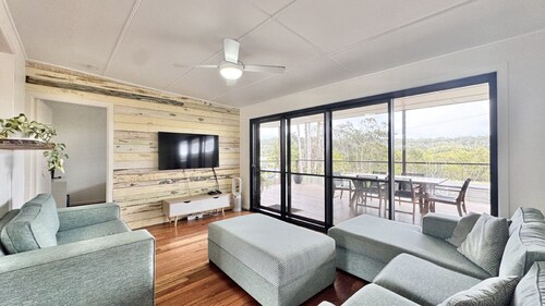 JJ's Holiday House, TOP NOTCH