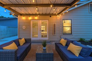 Terrace/patio - Superb House by SeaWorld with Private POOL & Game Room (San Antonio)