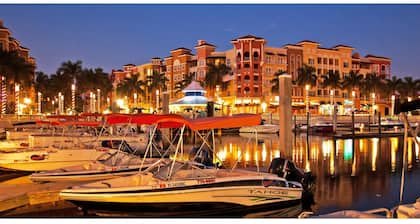 A real Hidden Gem in Naples, Florida, rarely available...