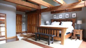 24 bedrooms, WiFi