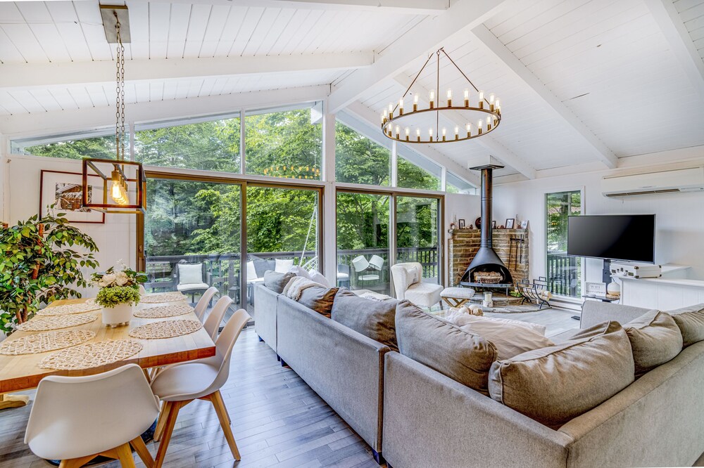 *NEW* Crest Hill Chalet | 15 mins to Camelback Mt.