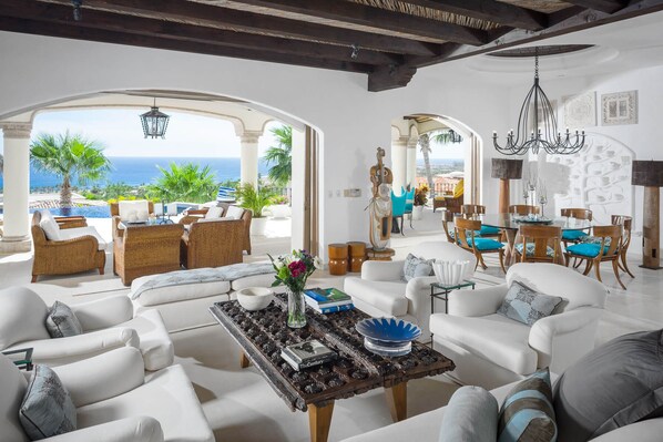 TV, fireplace, stereo