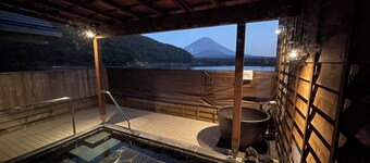 Shoji Lake Hotel