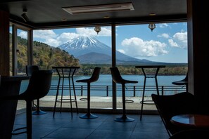 Reception - Shoji Lake Hotel (Fujikawaguchiko)
