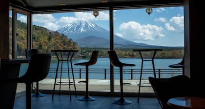 Shoji Lake Hotel