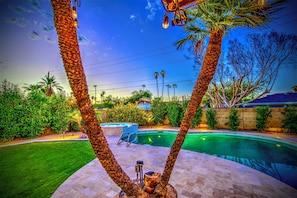 Outdoor pool - Near ASU • Heated Pool, Hibiscus Hot Tub • Firepit • BBQ • Spring Training (Tempe)