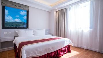 Habitació doble Deluxe, 1 llit doble | Caixa forta a l'habitació i escriptori