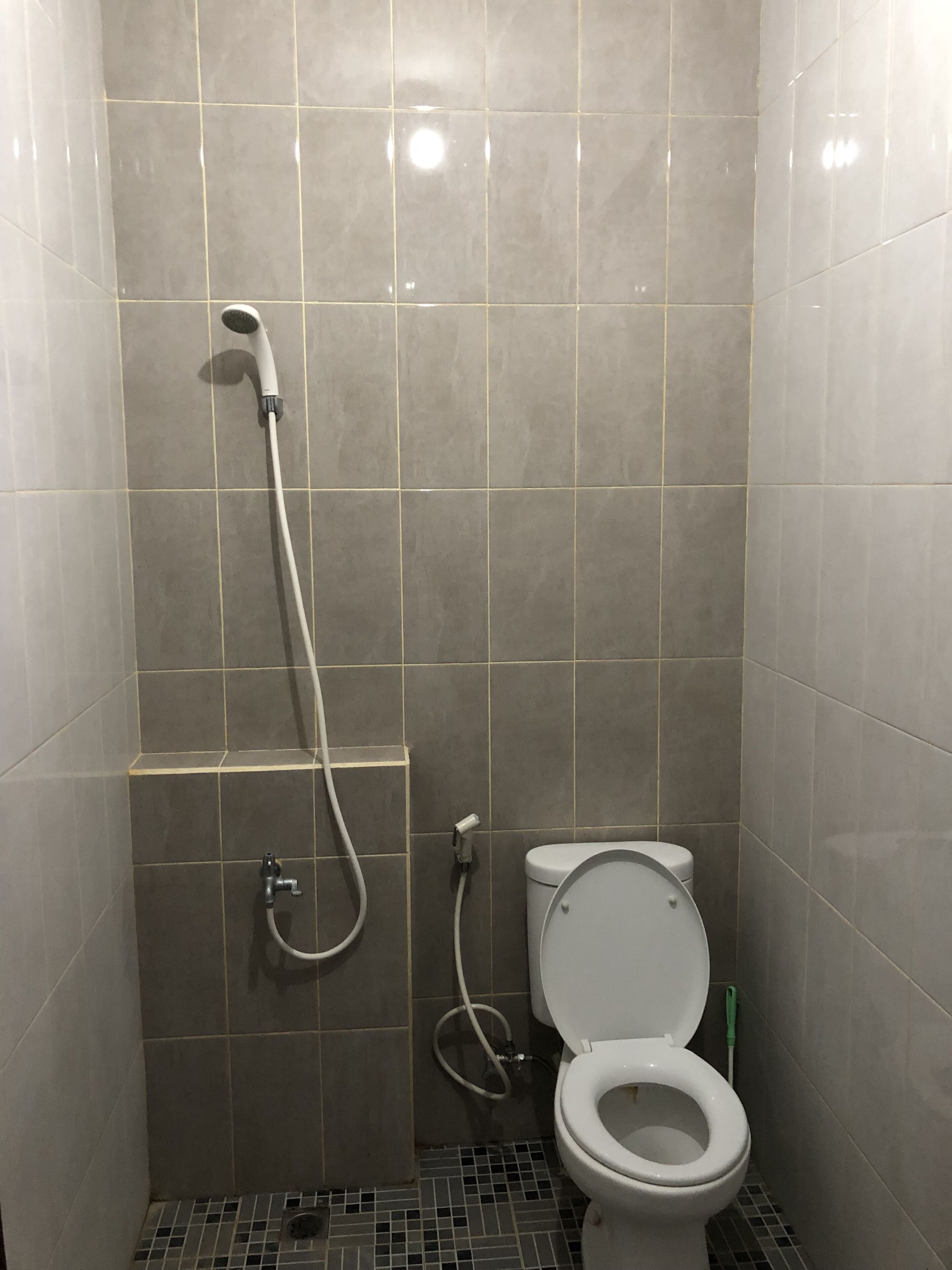 Rumah, 2 kamar tidur | Shower kamar mandi