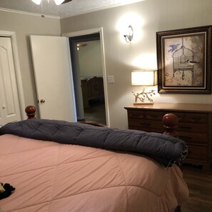 3 Schlafzimmer, Bügeleisen/Bügelbrett, Reisekinderbett, kostenloses WLAN