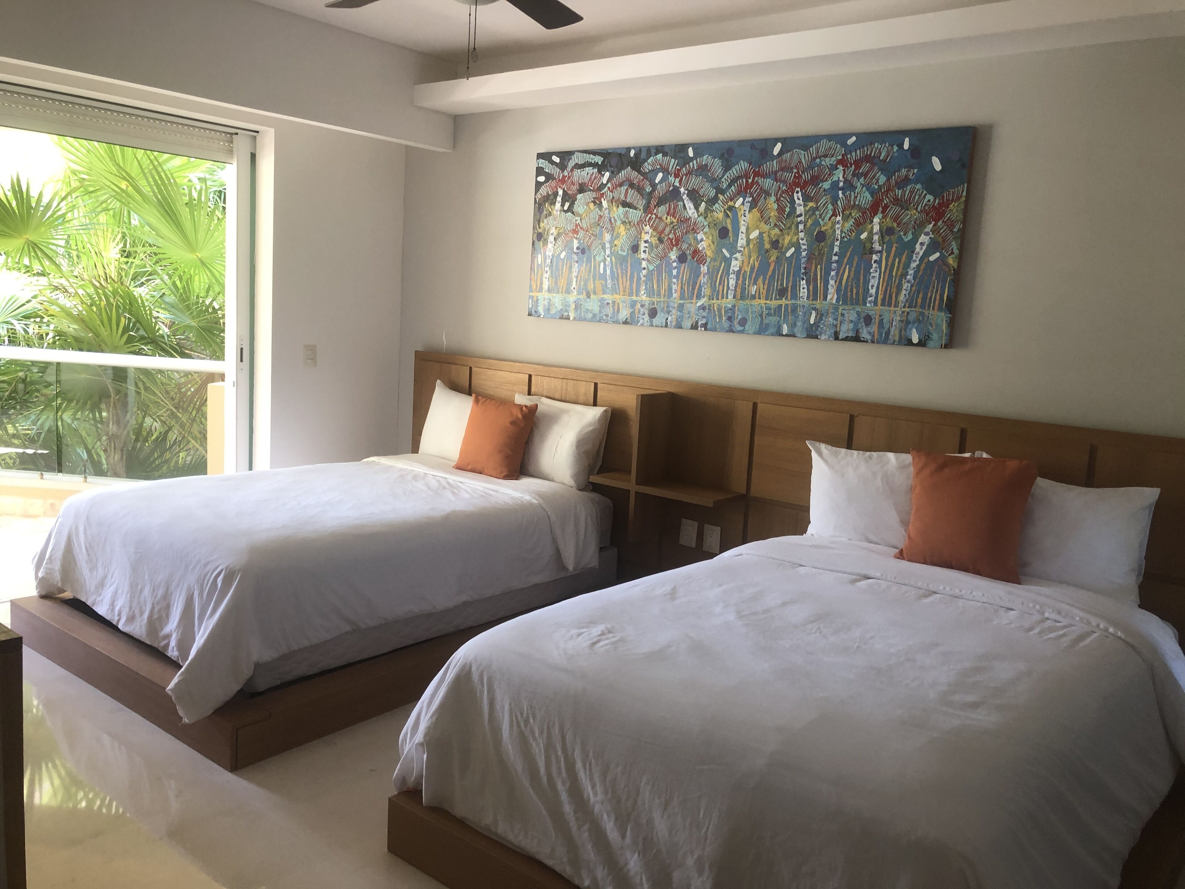 Luxurious beachfront apartment 306