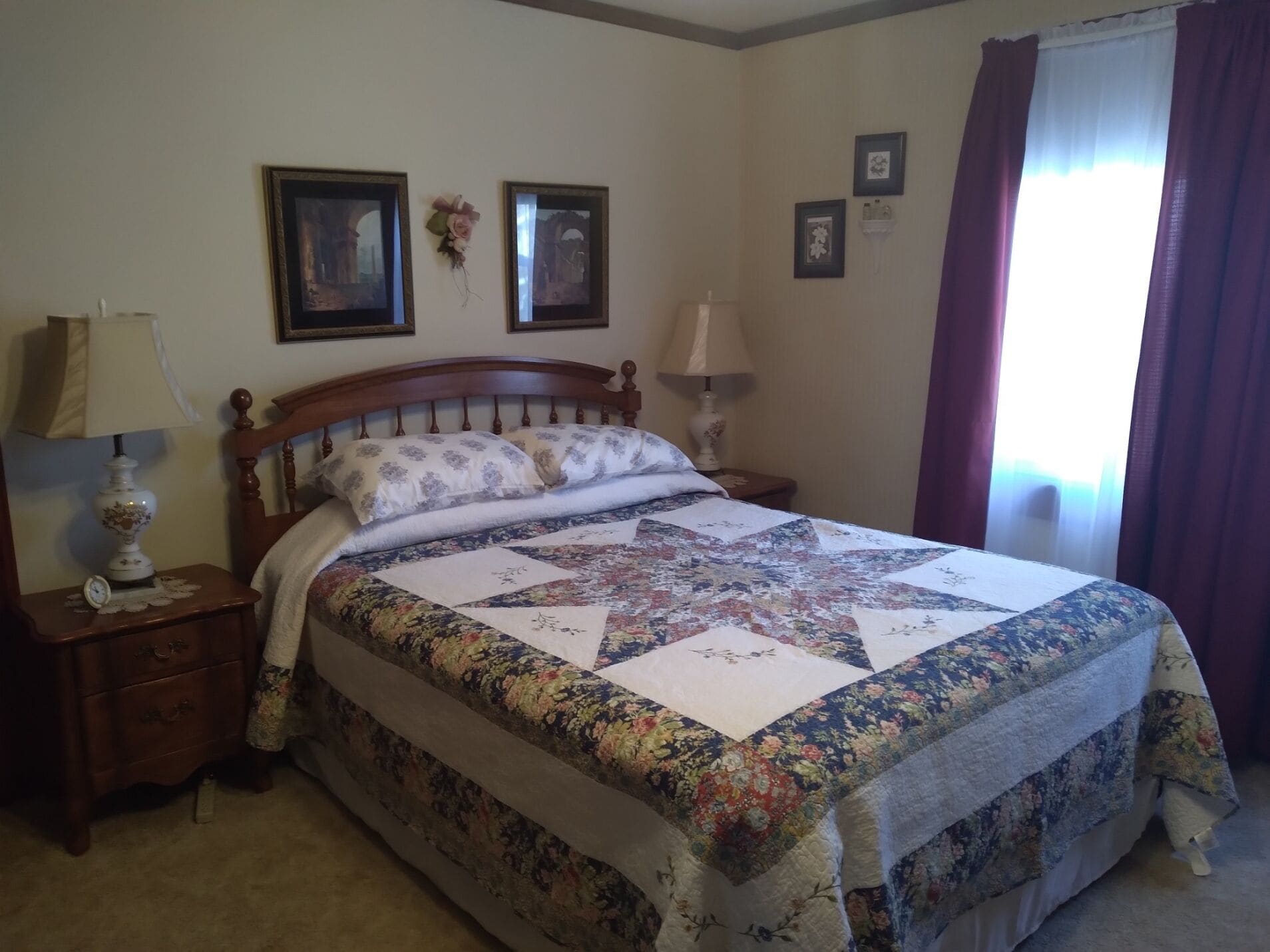 3 slaapkamers, een strijkplank/strijkijzer, beddengoed