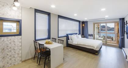 Yeosuya Hostel & Pension