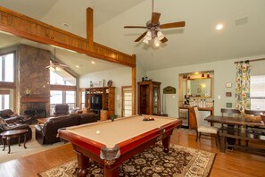 Games room - Family-Friendly Lakefront Retreat on Cedar Creek Lake W/Hot Tub (Mabank)
