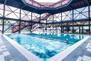 2 outdoor pools, a heated pool