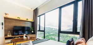 Blackout curtains, iron/ironing board, free WiFi, bed sheets - Geo38 Premium Suites at Genting Highlands (Genting Highlands)